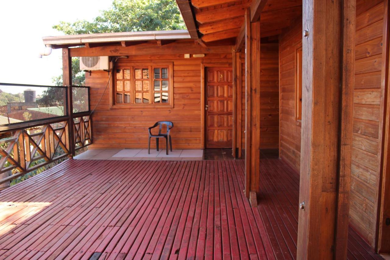 Residencial Los Lapachos Пуерто Игуасу Стая снимка